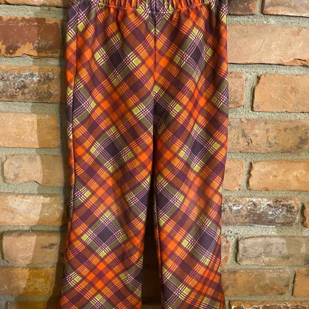 Girls 2 Piece Floral Shirt with Fringe Bottom Edge and Matching Plaid Pants